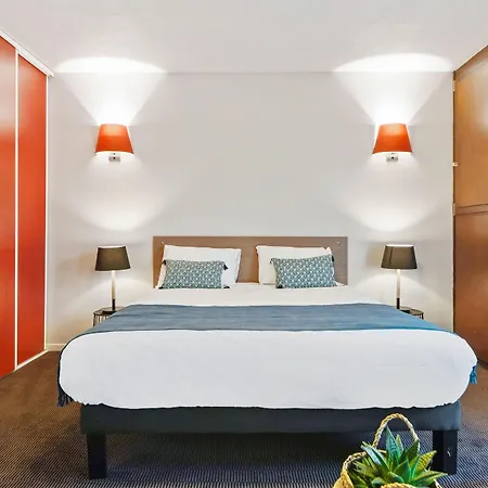 Apart-hotel Appart'city Confort Grand Palais 3*