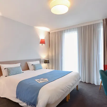 Appart'city Confort Grand Palais 3*