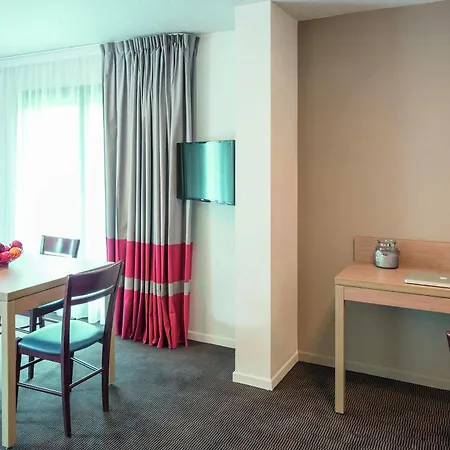 Appart'city Confort Grand Palais Apart-hotel