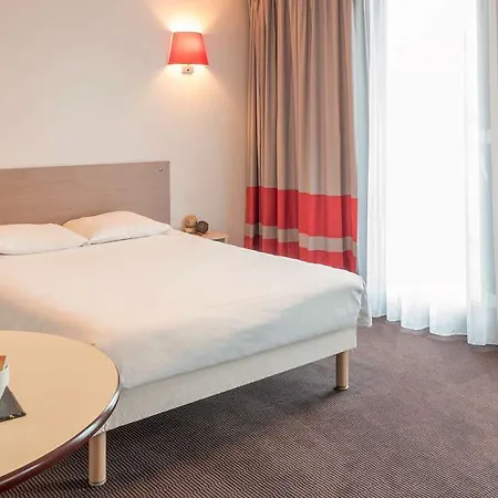 Appart'city Confort Grand Palais Apart-hotel